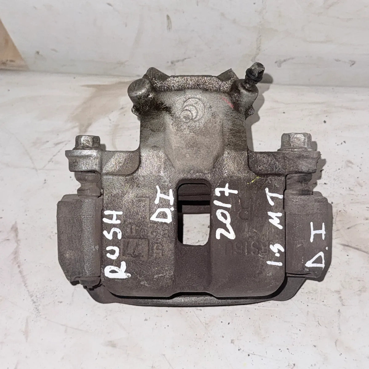 CALIPER DEL-IZQ Toyota RUSH 2017 - 1.5 4x2 Bencina Mecánico