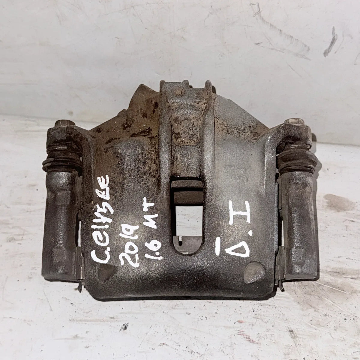 CALIPER DEL-IZQ Citroen C-ELYSÉE 2019 - 1.6 4x2 Diesel Mecánico