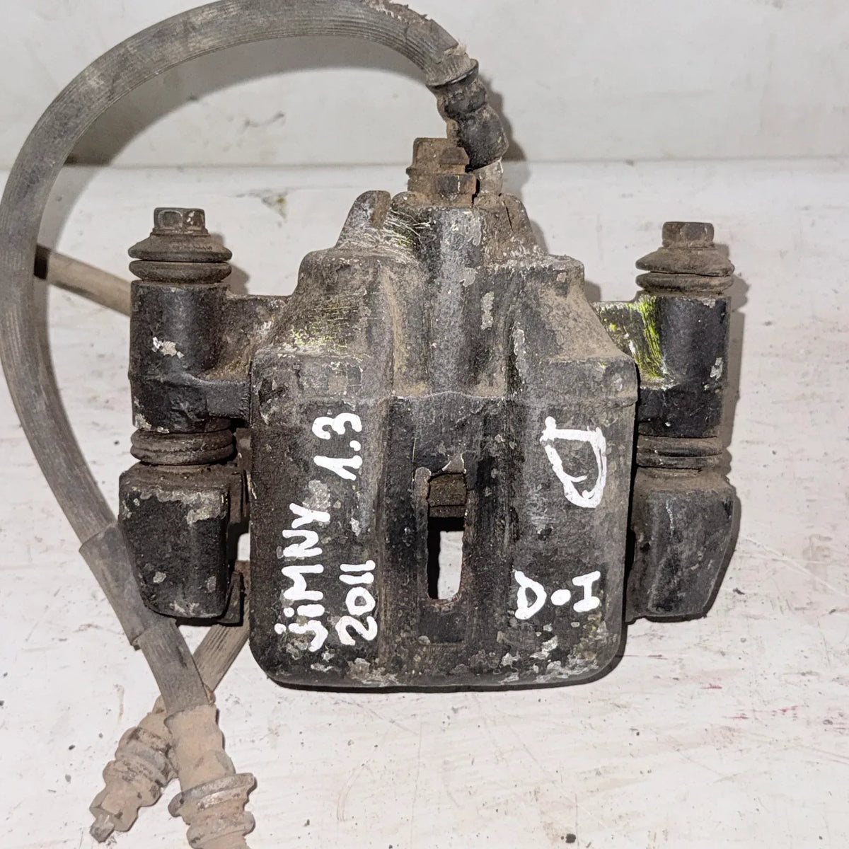 CALIPER DEL-IZQ Suzuki Jimny 2011 - 1.5 4x2 Bencina Mecánico