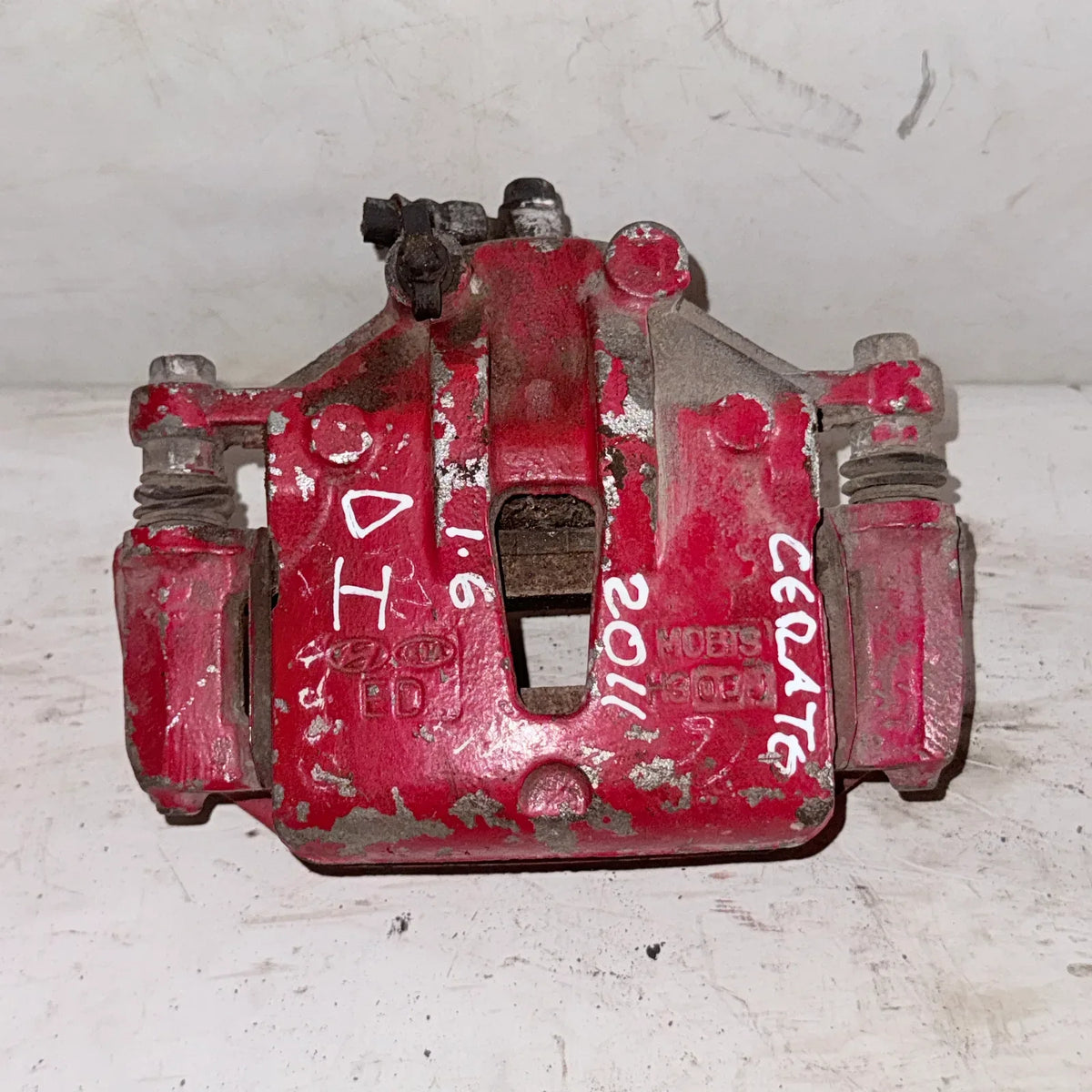 CALIPER DEL-IZQ Kia Cerato 2011 - 1.6 4x2 Bencina Mecánico