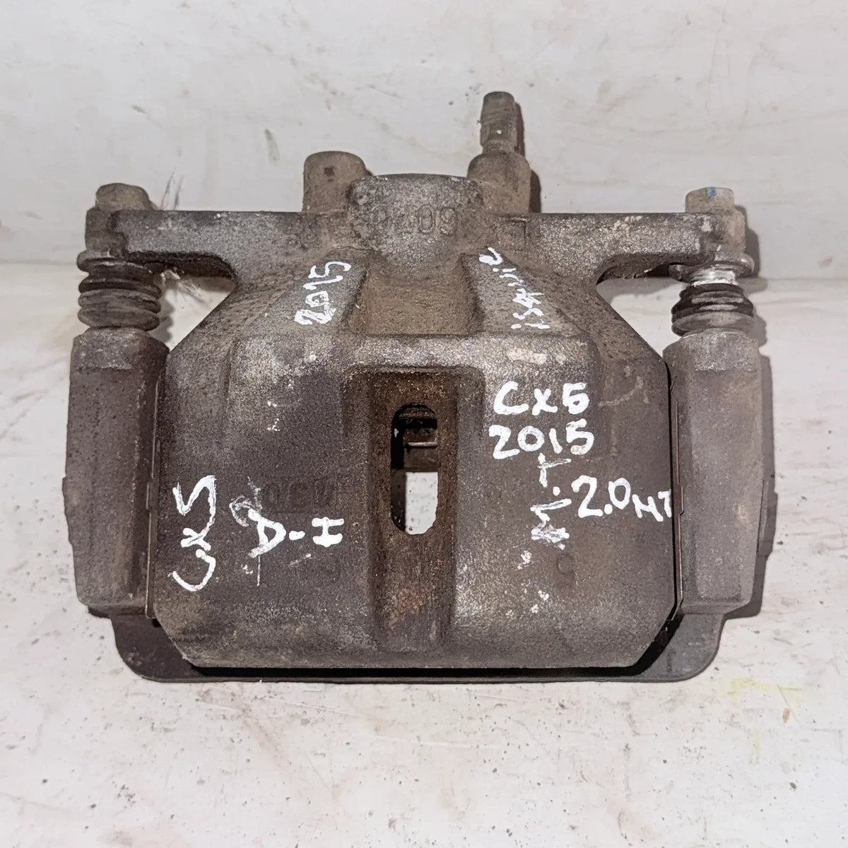 CALIPER DEL-IZQ Mazda Cx5 2015 - 2.0 4x2 Bencina Mecánico