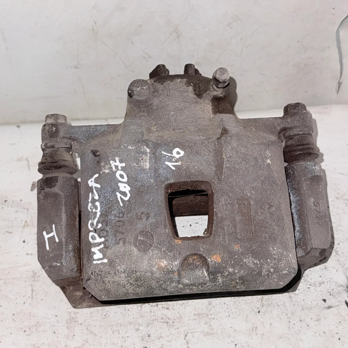 CALIPER DEL-IZQ Subaru Impreza 2007 - 1.6 4x2 Bencina Mecánico