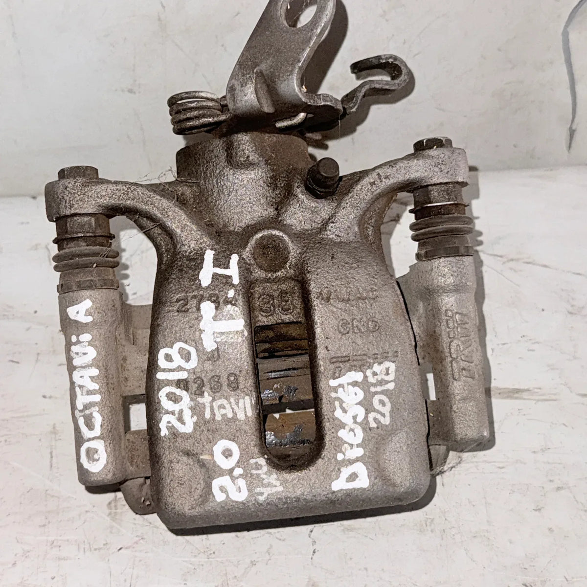 CALIPER TRA-IZQ Skoda Octavia 2018 - 2.0 4x2 Diesel Mecánico