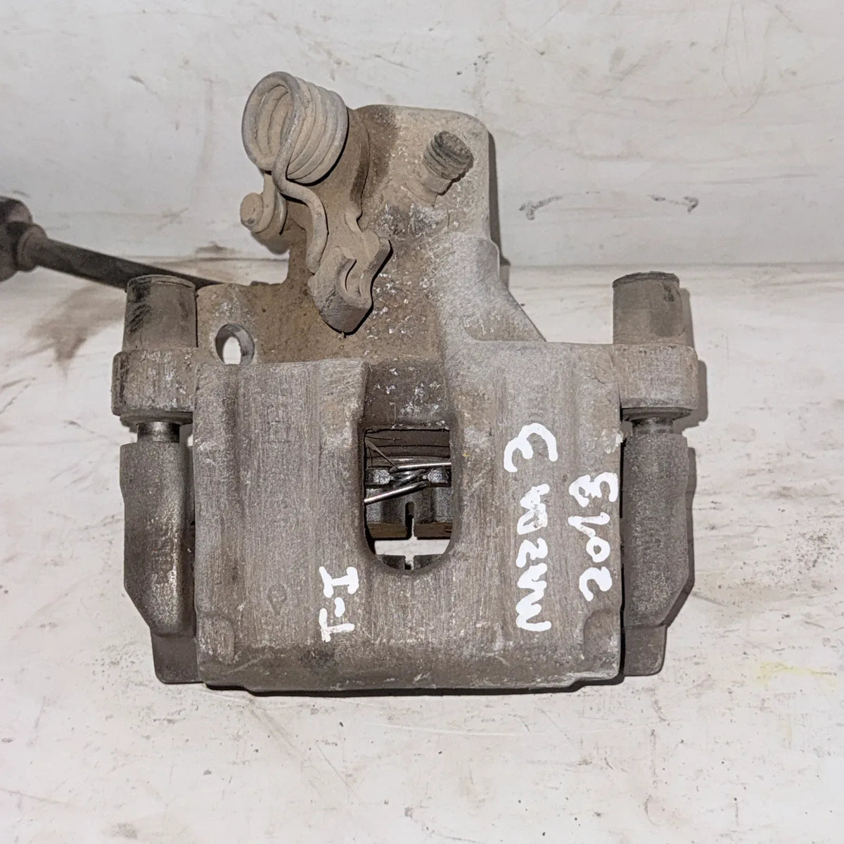 CALIPER TRA-IZQ Mazda 3 2013 - 1.6 4x2 Bencina Mecánico