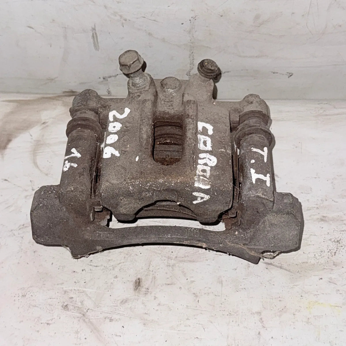 CALIPER TRA-IZQ Toyota Corolla 2006 - 1.6 4x2 Bencina Mecánico