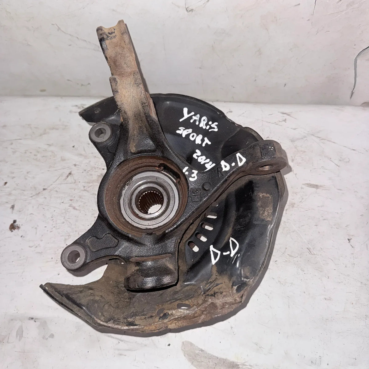 MUÑON DEL-DER Toyota Yaris 2014 - 1.3 4x2 Bencina Mecánico