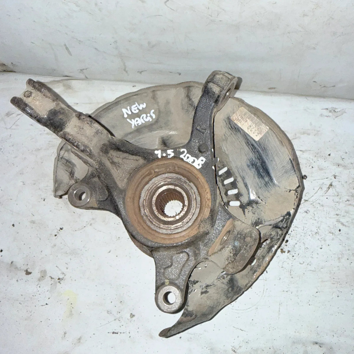 MUÑON DEL-DER Toyota New Yaris 2008 - 1.5 4x2 Bencina Mecánico