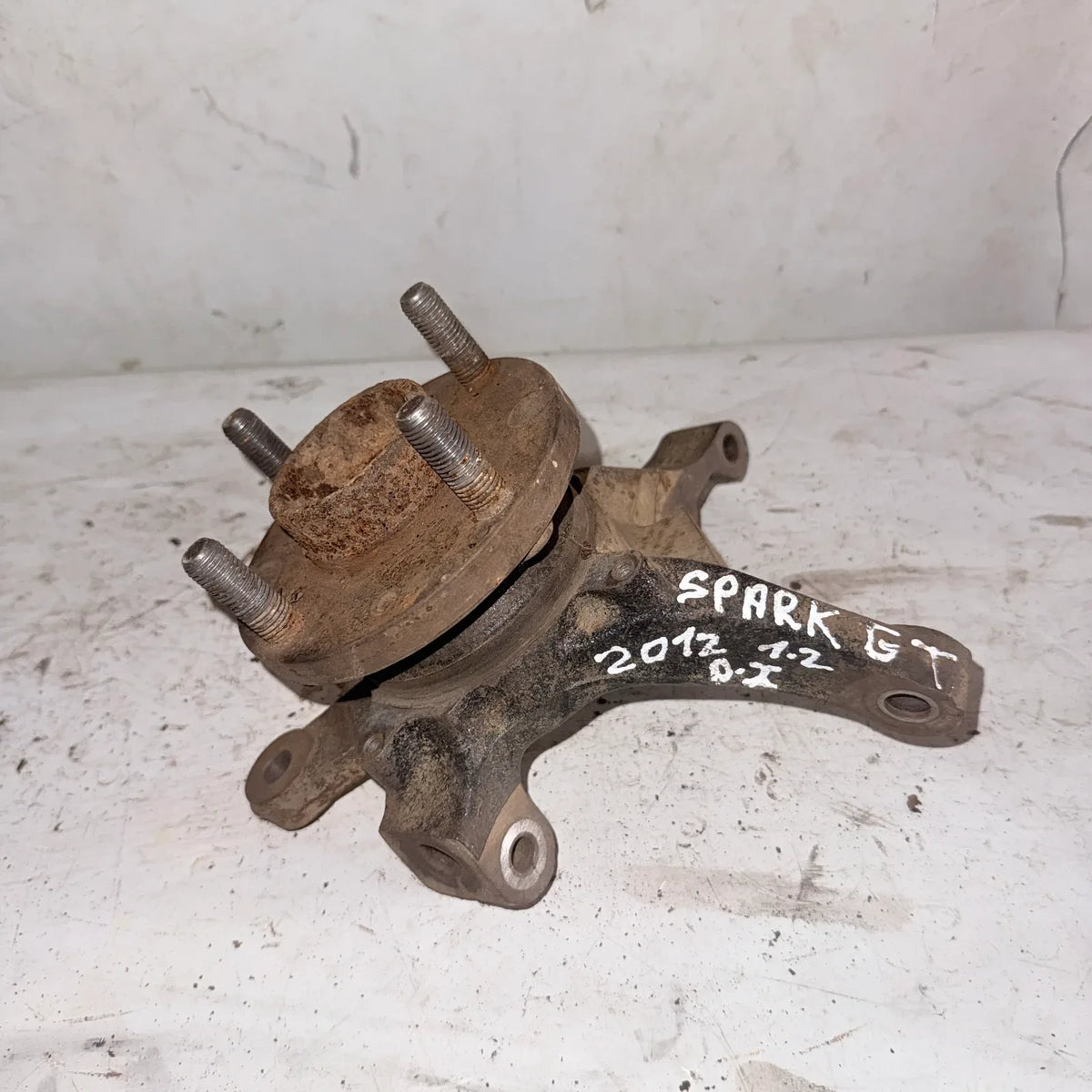 MUÑON DEL-IZQ Chevrolet Spark GT 2012 - 1.2 4x2 Bencina Mecánico