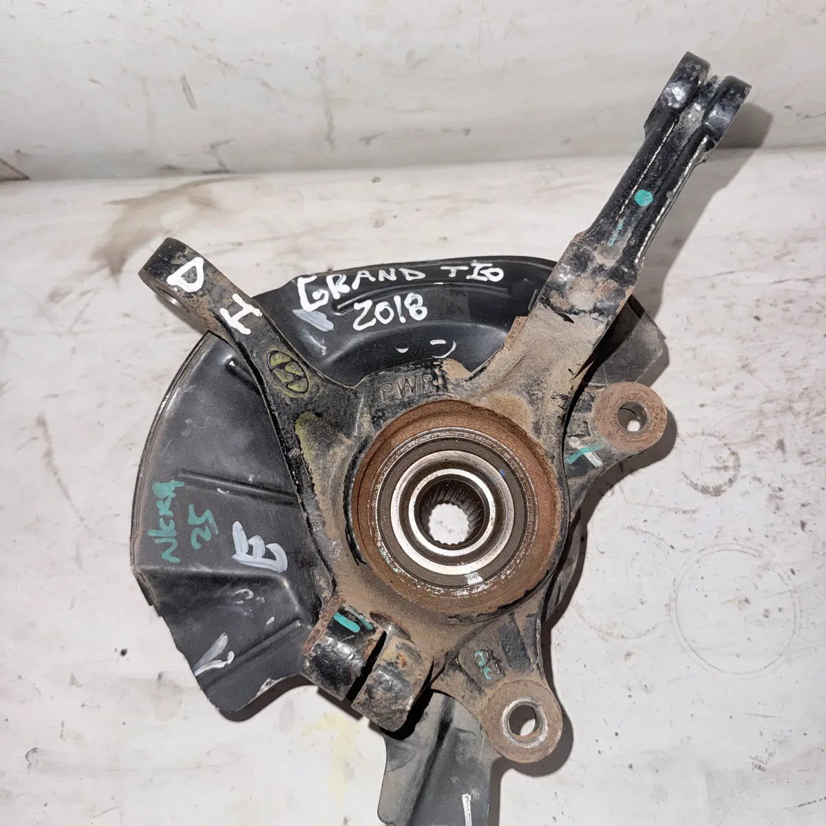 MUÑON DEL-IZQ Hyundai I10 2018 - 1.2 4x2 Bencina Mecánico