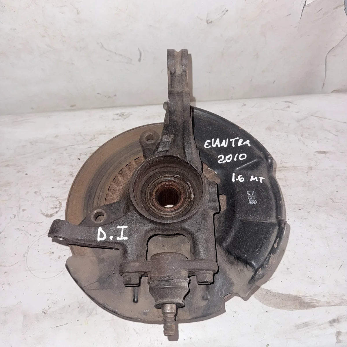 MUÑON DEL-IZQ Hyundai Elantra 2010 - 1.6 4x2 Bencina Mecánico