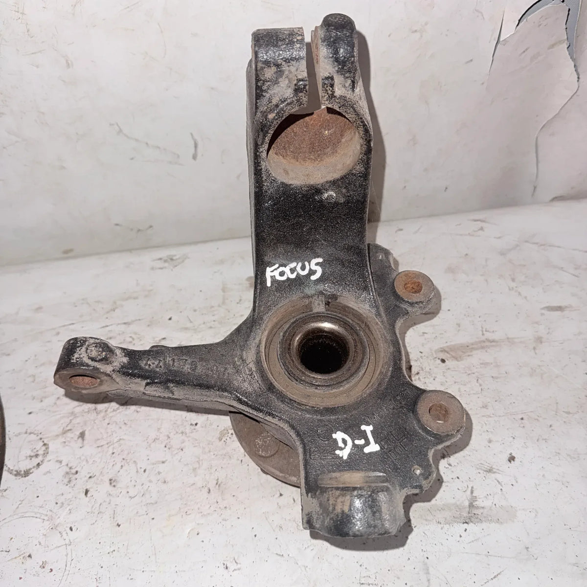 MUÑON DEL-IZQ Ford Focus 2008 - 1.6 4x2 Bencina Mecánico
