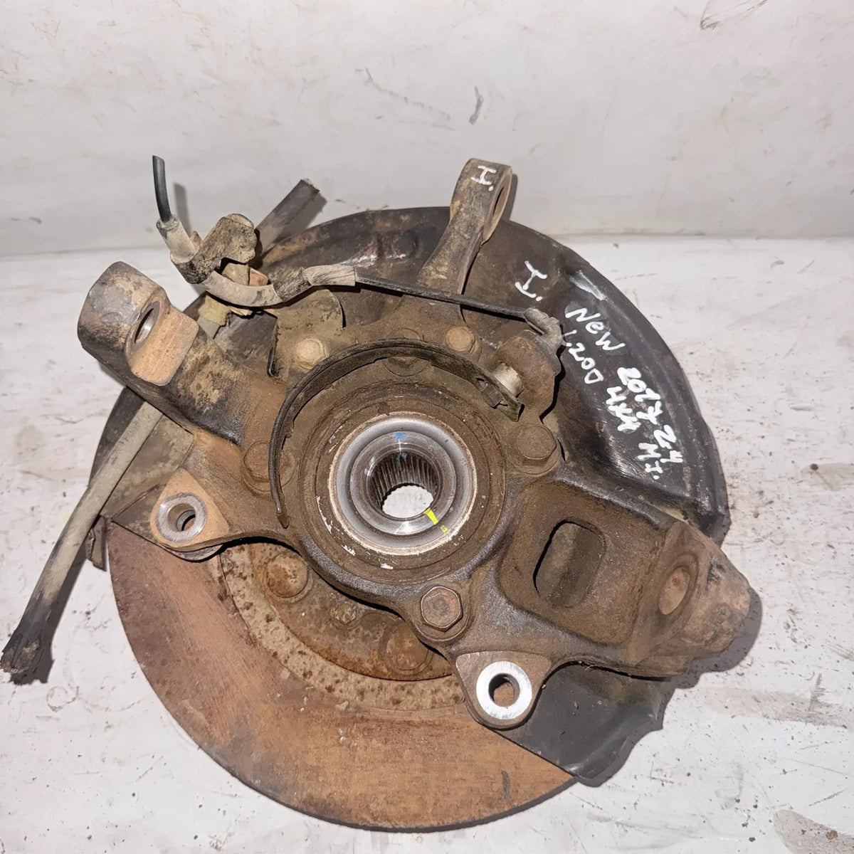 MUÑON DEL-IZQ Mitsubishi L200 2017 - 2.4 4x4 Diesel Mecánico