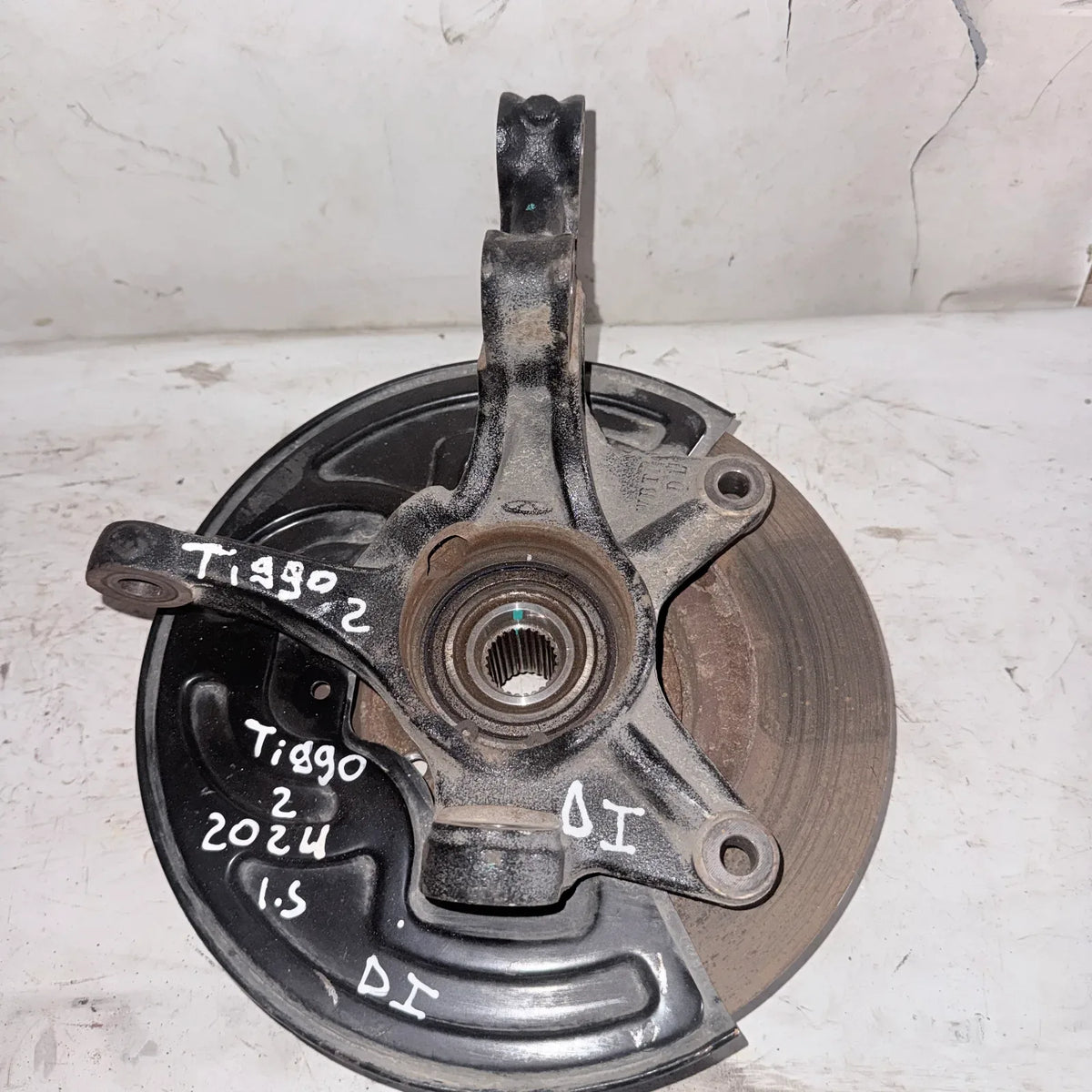 MUÑON DEL-IZQ Chery TIGGO 2 2024 - 1.5 4x2 Bencina Mecánico