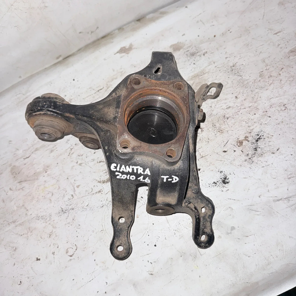 MUÑON TRA-DER Hyundai Elantra 2010 - 1.6 4x2 Bencina Mecánico