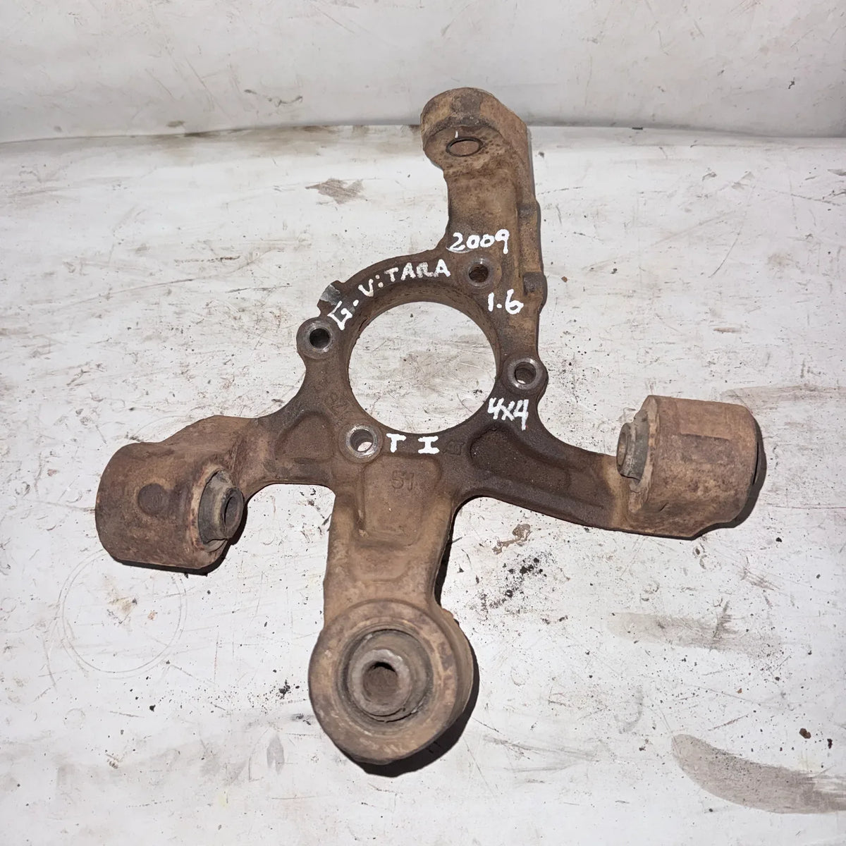 MUÑON TRA-IZQ Suzuki Vitara 2009 - 1.6 4x4 Bencina Mecánico