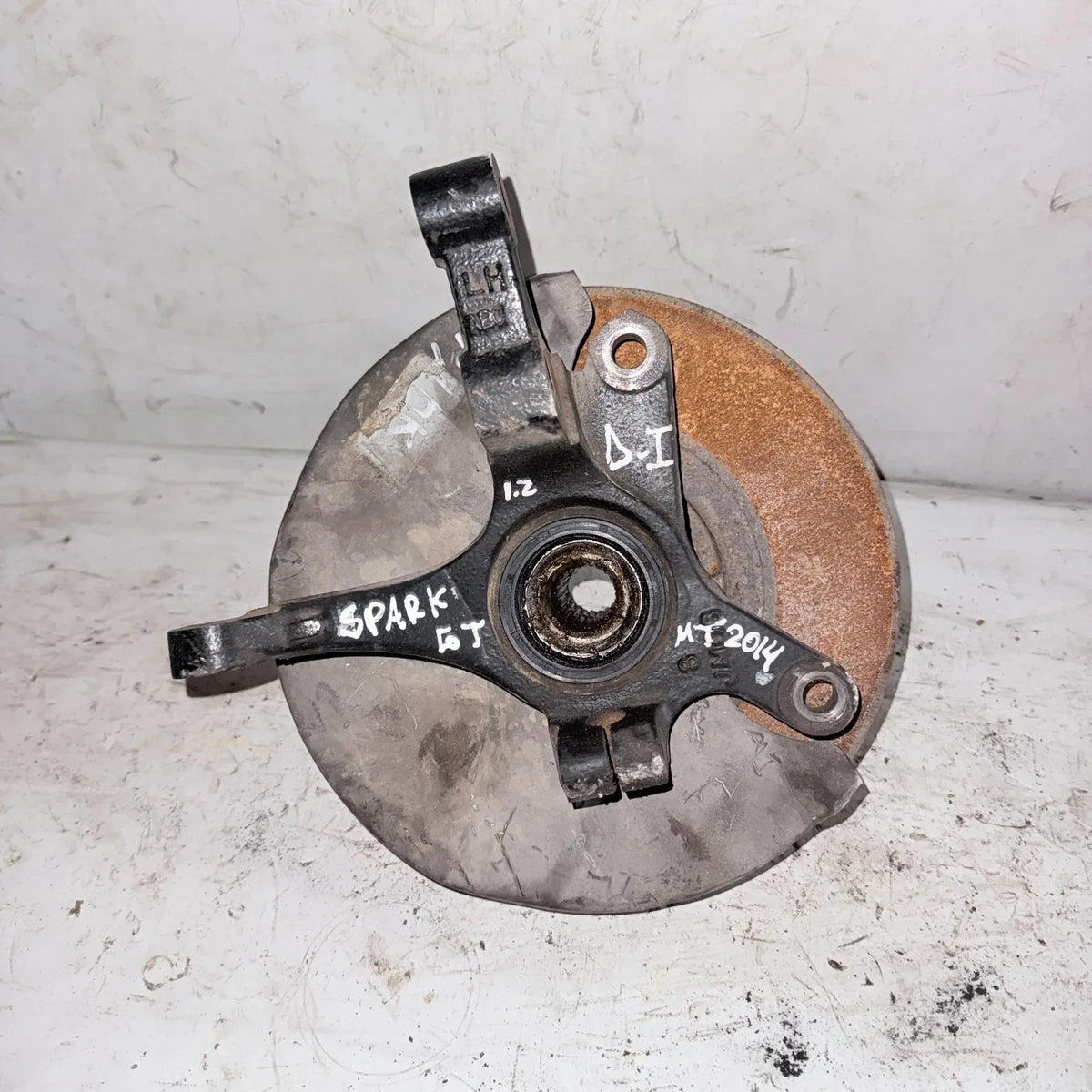 MUÑON DEL-IZQ Chevrolet Spark GT 2014 - 1.2 4x2 Bencina Mecánico