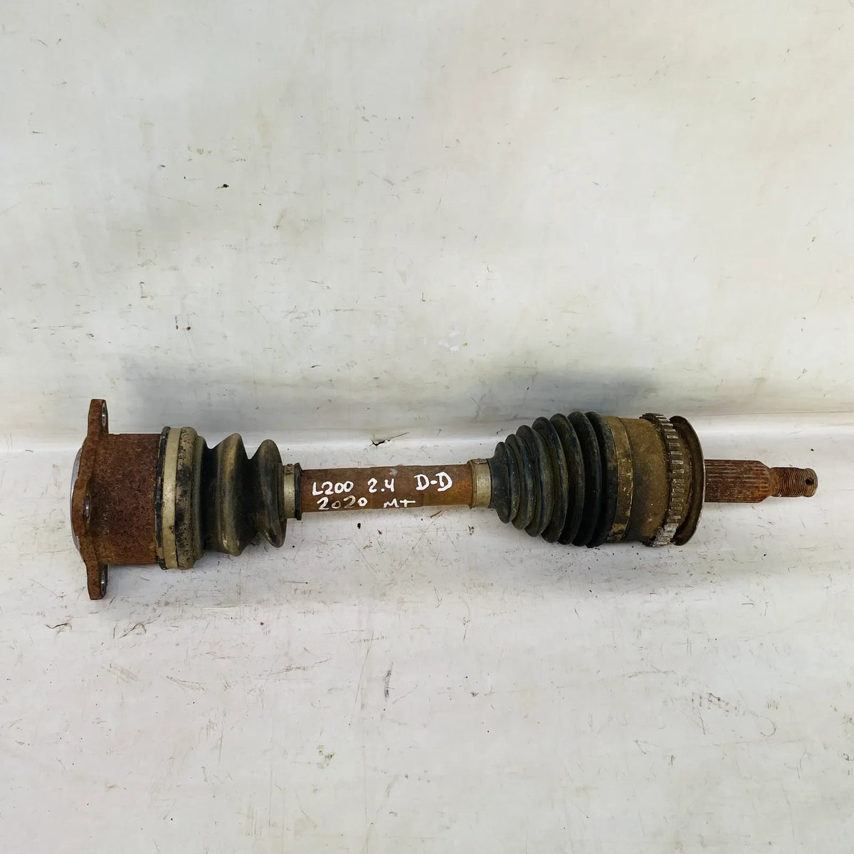 EJE PALIER DEL-DER Mitsubishi L200 2008 - 2.5 4x4 Diesel Mecánico