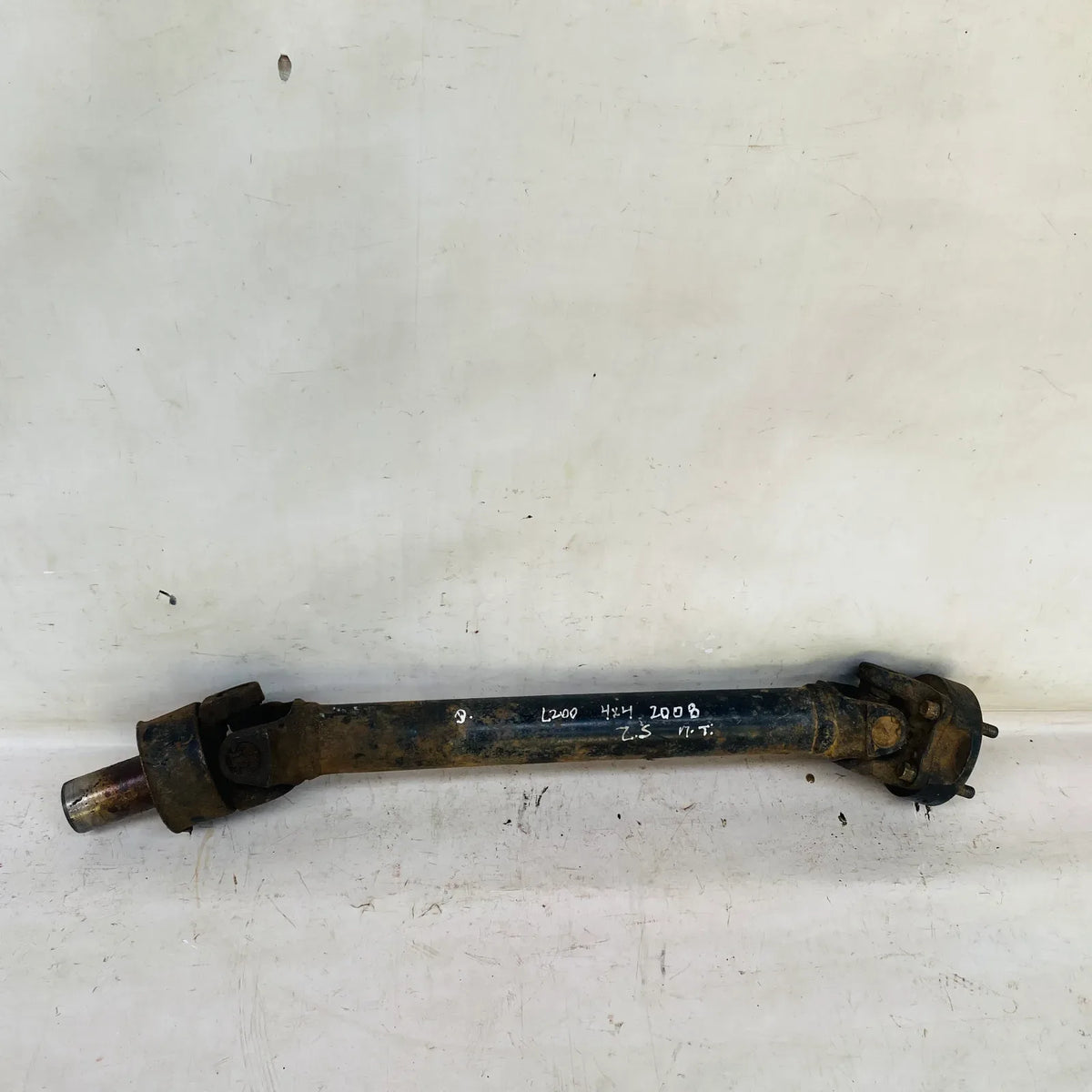 CARDAN DELANTERO Mitsubishi L200 2008 - 2.5 4x4 Diesel Mecánico