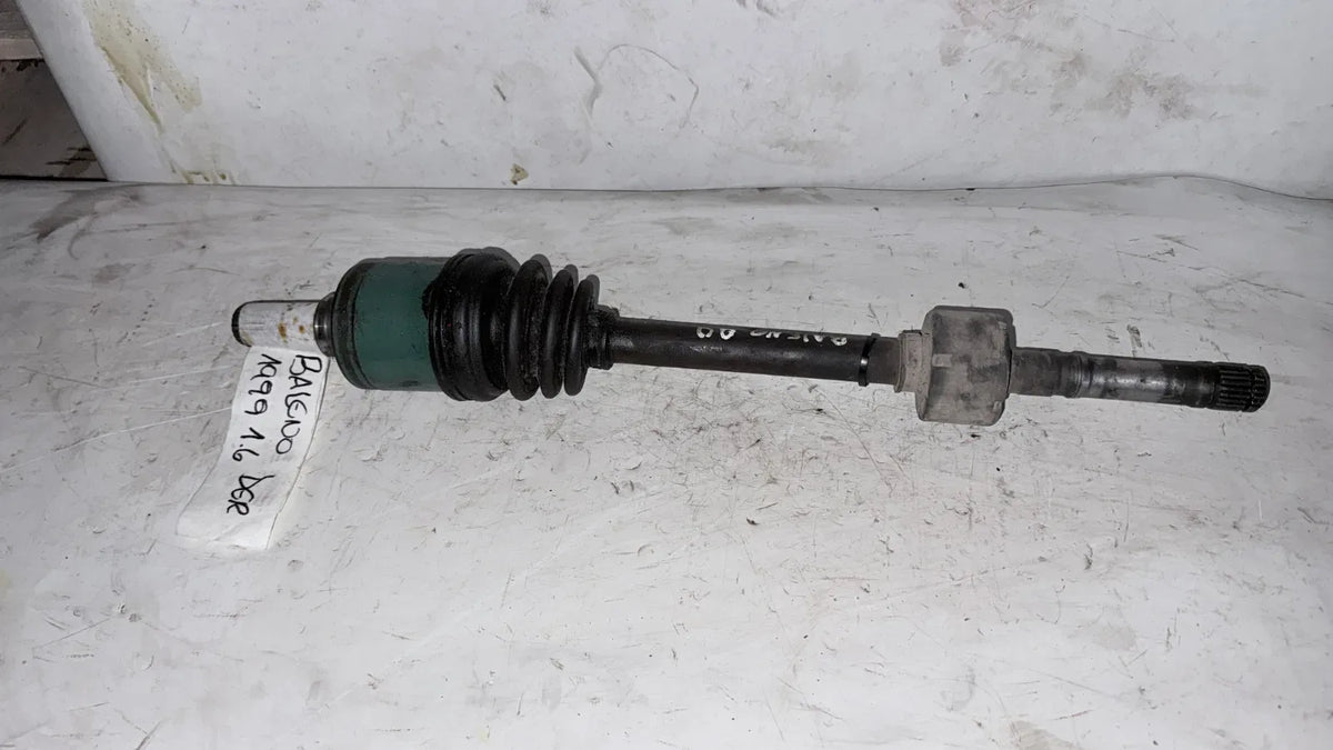 EJE PALIER DEL-DER Suzuki Baleno 1999 - 1.6 4x2 Bencina Mecánico