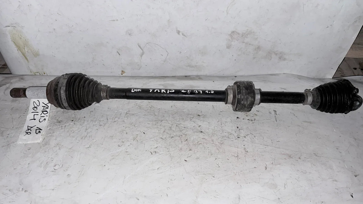 EJE PALIER DEL-DER Toyota Yaris 2014 - 1.5 4x2 Bencina Mecánico