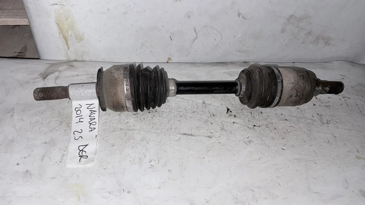 EJE PALIER DEL-DER Nissan Navara 2014 - 2.5 4x2 Diesel Mecánico