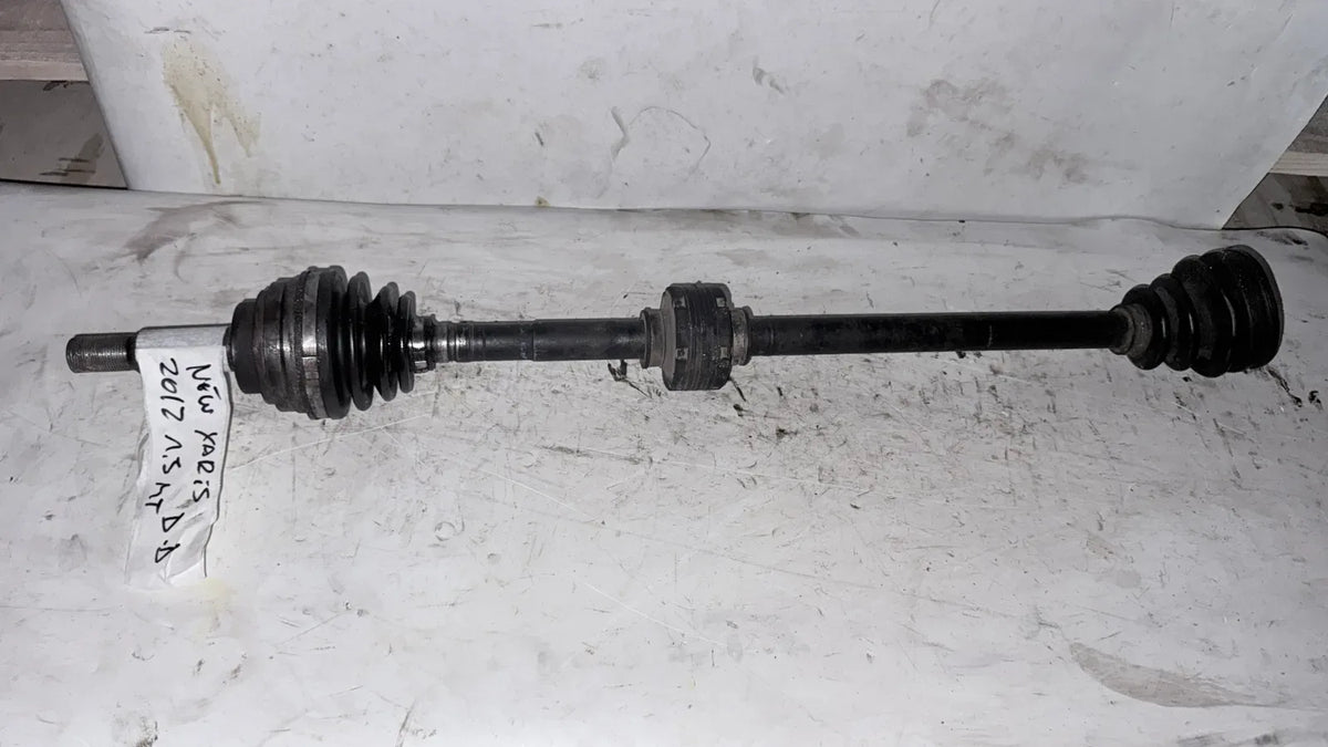 EJE PALIER DEL-DER Toyota New Yaris 2012 - 1.5 4x2 Bencina Mecánico