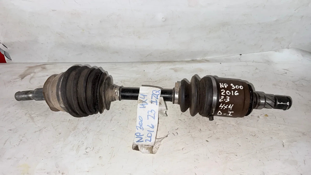 EJE PALIER DEL-IZQ Nissan NP300 2016 - 2.3 4x4 Diesel Mecánico