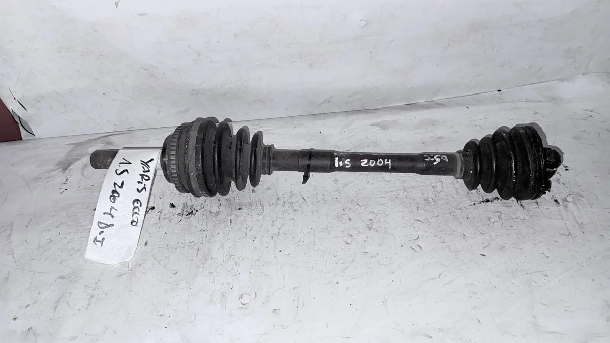 EJE PALIER DEL-IZQ Toyota Yaris Ecco 2004 - 1.5 4x2 Bencina Mecánico