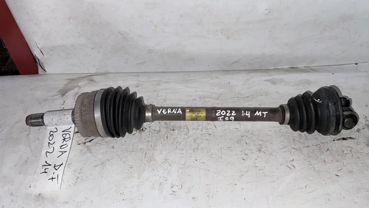 EJE PALIER DEL-IZQ Hyundai Verna 2022 - 1.4 4x2 Bencina Mecánico