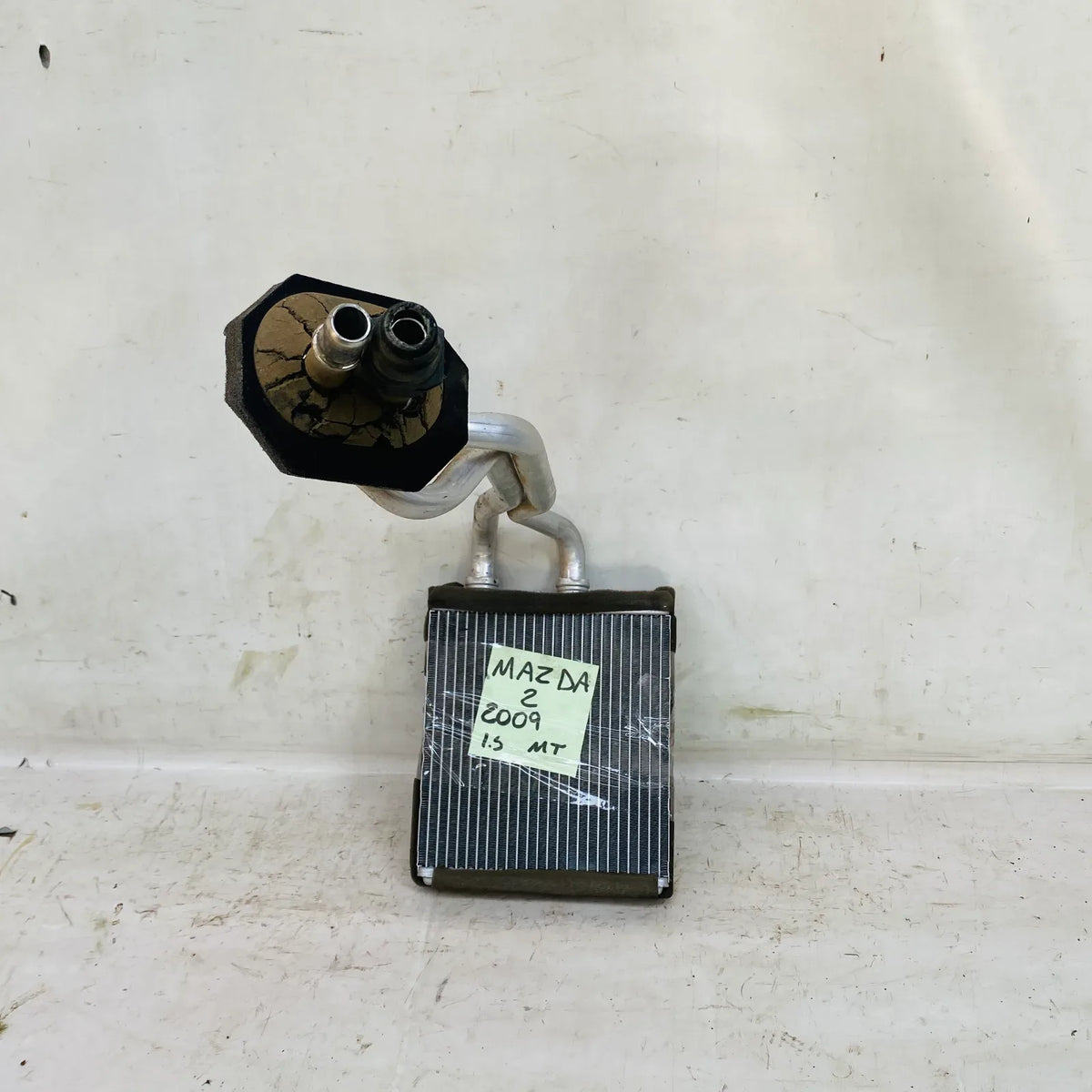 RADIADOR CALEFACCION Mazda 2 2009 - 1.5 4x2 Bencina Mecánico
