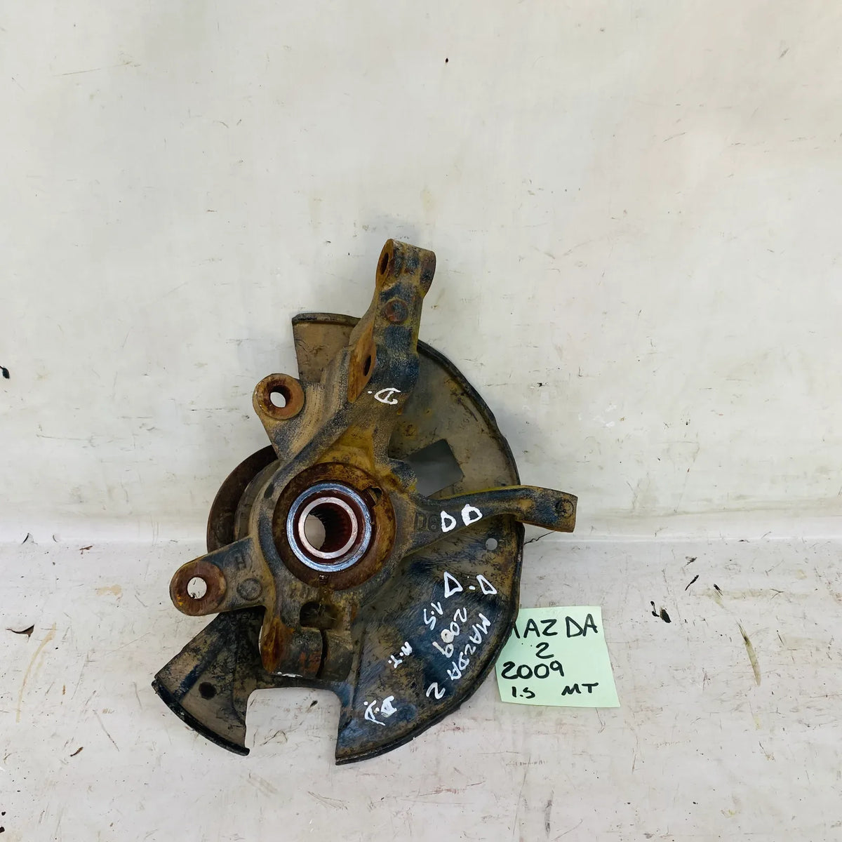 MUÑON DEL-DER Mazda 2 2011 - 1.5 4x2 Bencina Mecánico