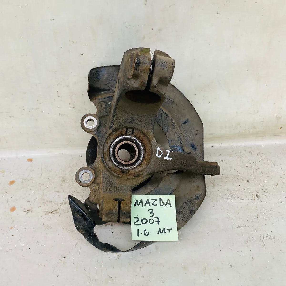 MUÑON DEL-IZQ Mazda 3 2007 - 1.6 4x2 Bencina Mecánico