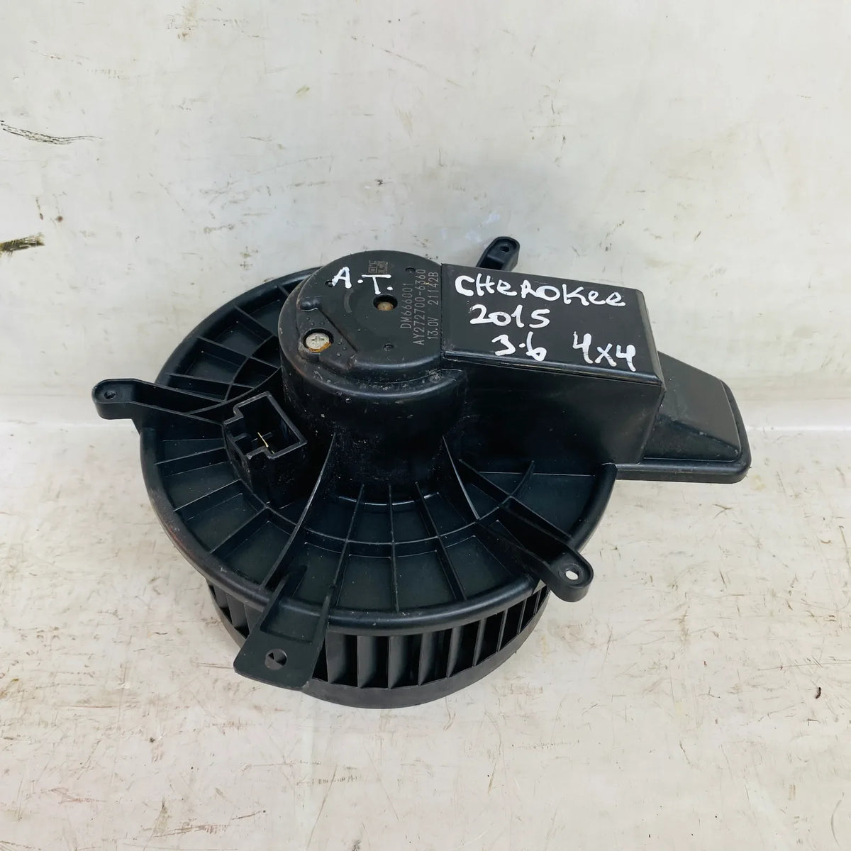 Motor de calefaccion Jeep Cherokee 2015 - 3.6 4x4 Bencina Automático