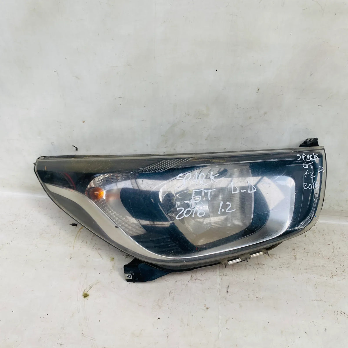 Optico Derecho Chevrolet Spark GT 2018 - 1.2 4x2 Bencina Mecánico