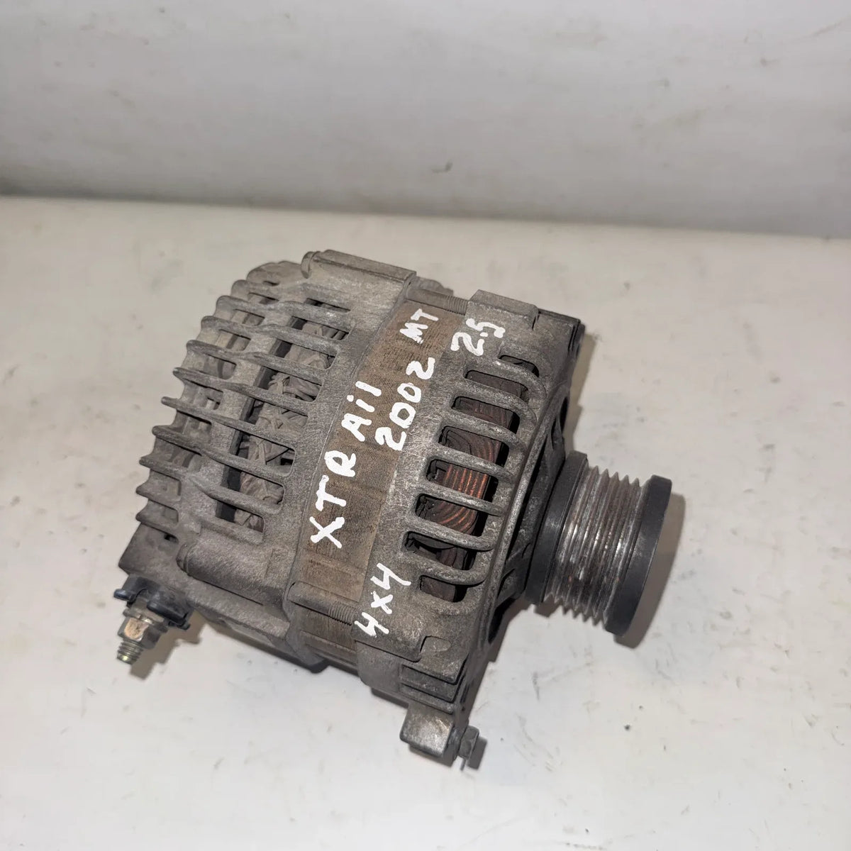 Alternador Nissan Xtrail 2002 - 2.5 4x4 Bencina Mecánico