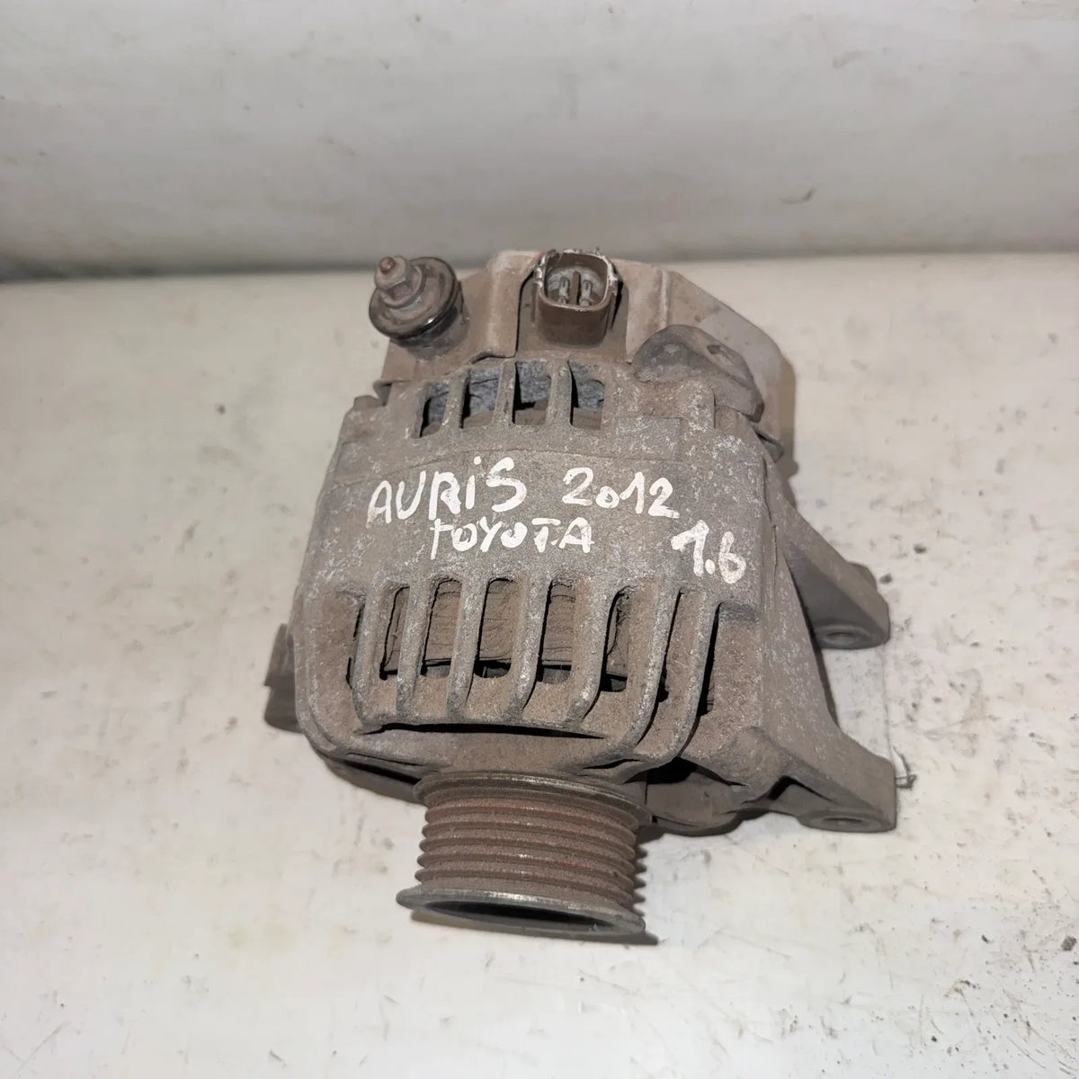 Alternador Toyota Auris 2012 - 1.6 4x2 Bencina Mecánico