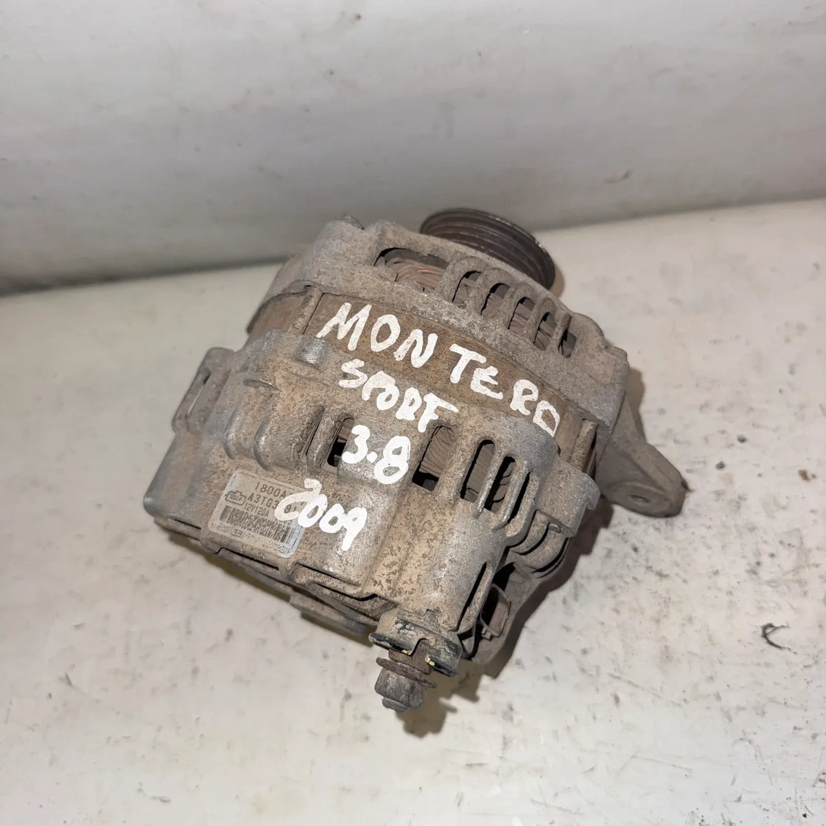 Alternador Mitsubishi Montero 2009 - 3.8 4x2 Bencina Mecánico