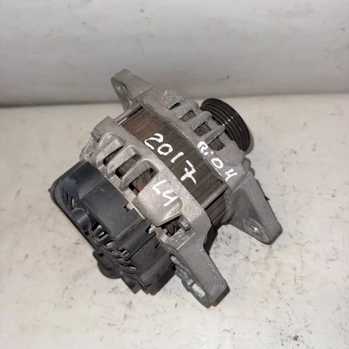 Alternador Kia Rio 4 2017 - 1.4 4x2 Bencina Mecánico