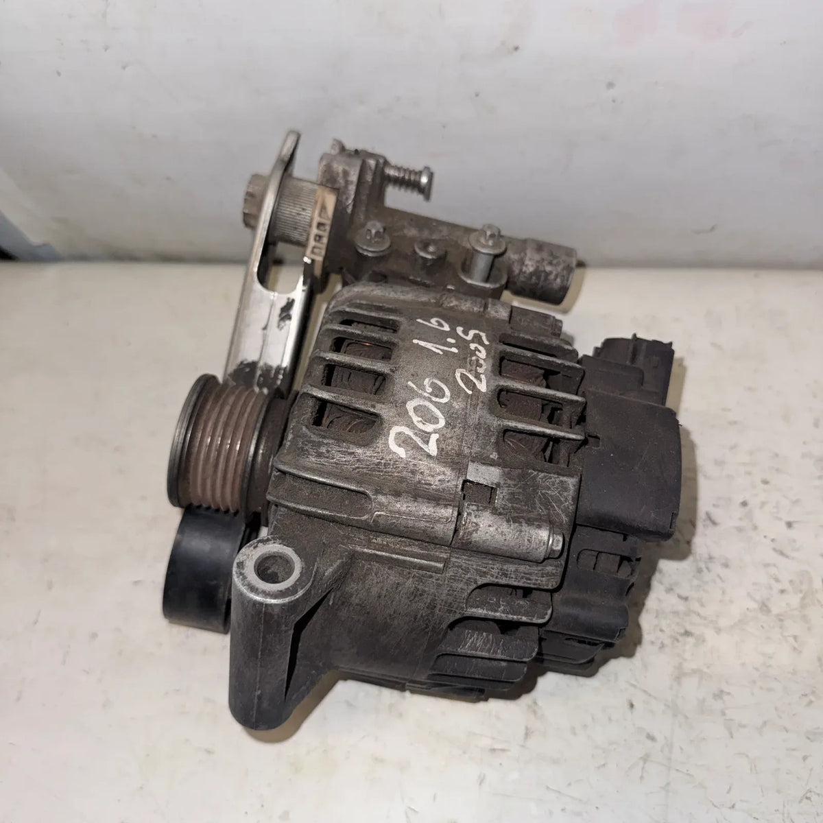 Alternador Peugeot 206 2005 - 1.6 4x2 Bencina Mecánico