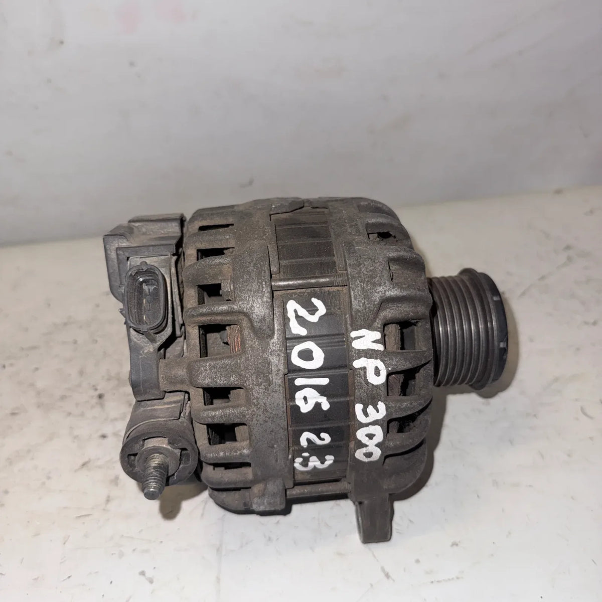 Alternador Nissan NP300 2016 - 2.3 4x2 Diesel Mecánico