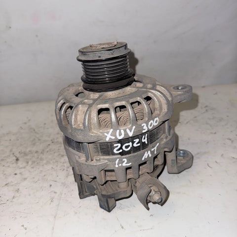 Alternador Mahindra XUV300 2024 - 1.2 4x2 Bencina Mecánico