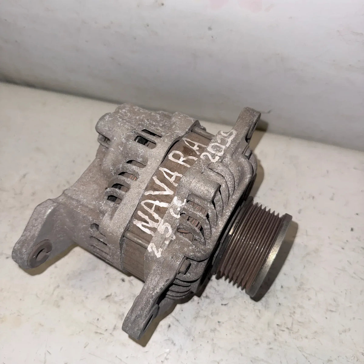 Alternador Nissan Navara 2015 - 2.5 4x2 Diesel Mecánico