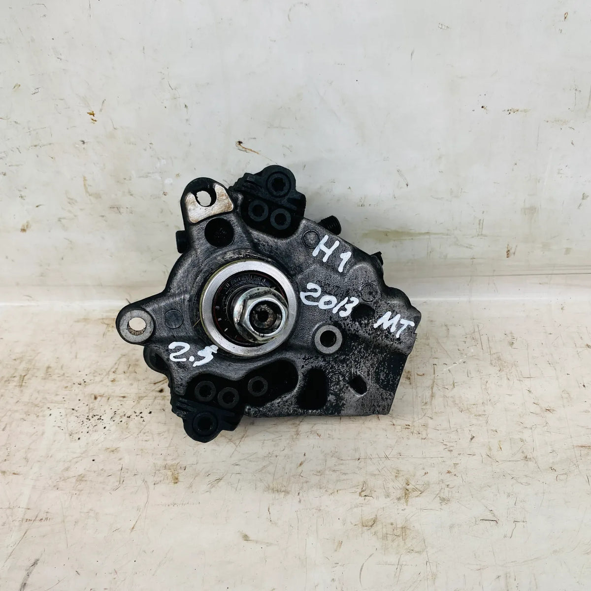 BOMBA ELEVADORA Hyundai H1 2013 - 2.5 4x2 Diesel Mecánico
