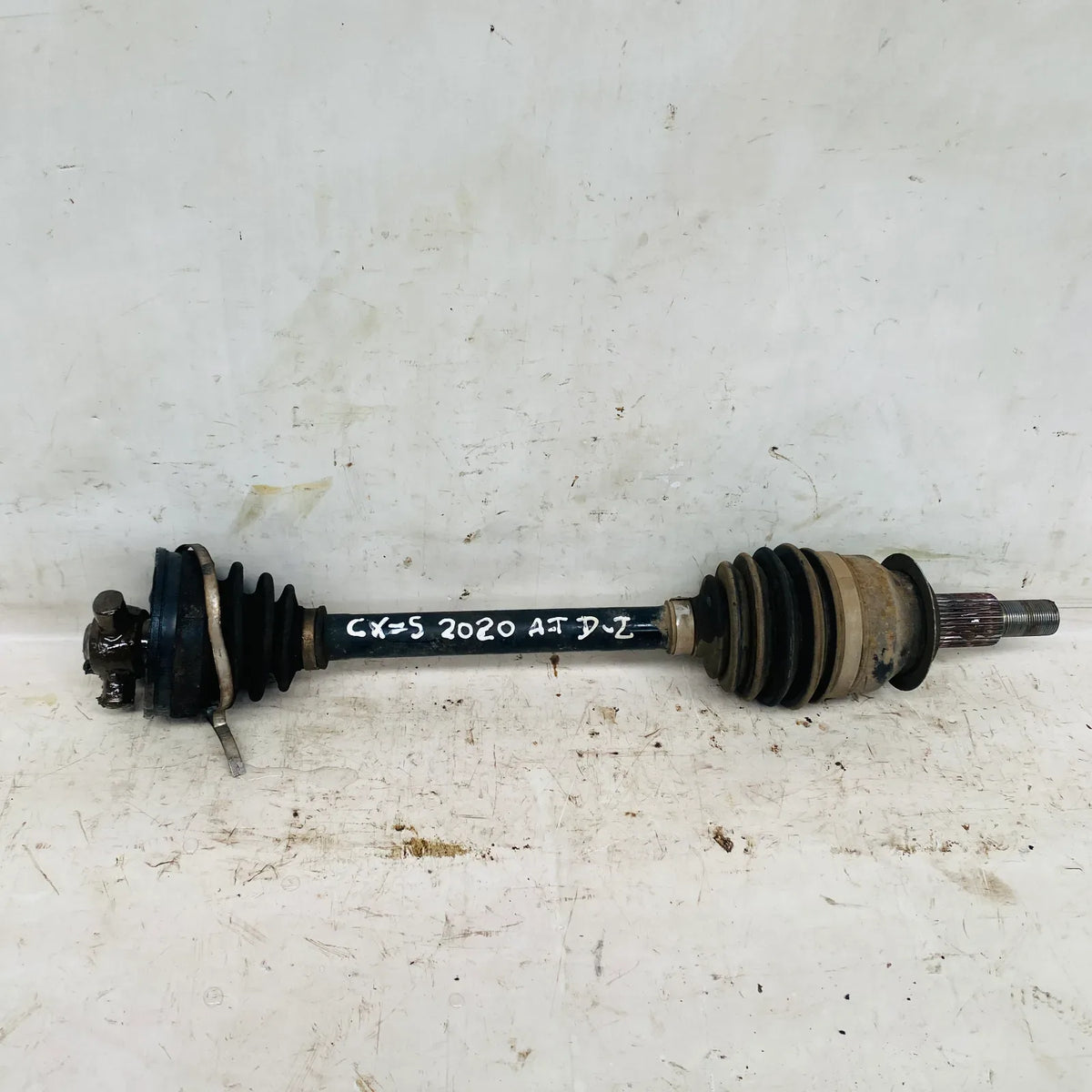 EJE PALIER DEL-IZQ Mazda Cx5 2020 - 2.0 4x2 Bencina Automático