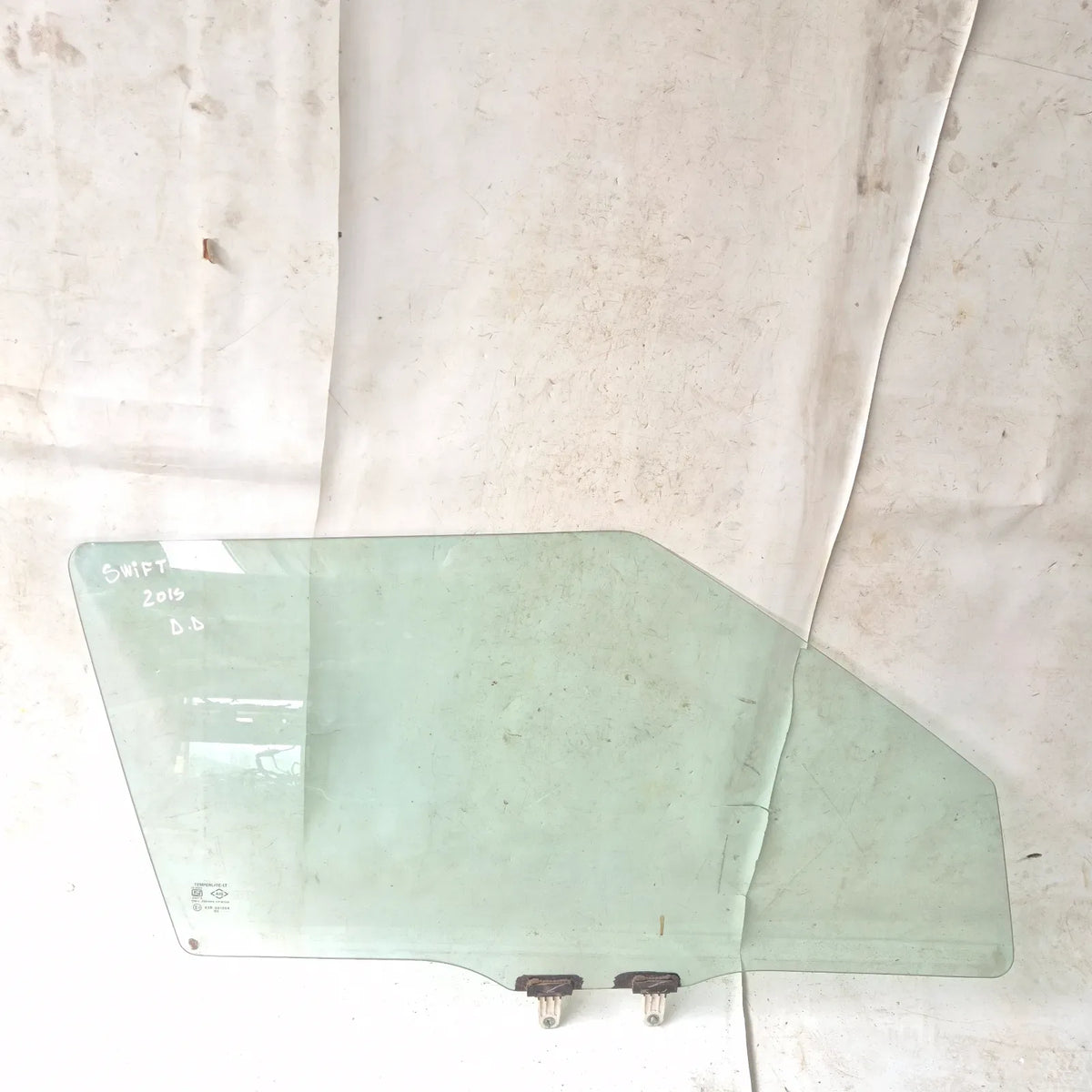 Vidrio puerta DEL-DER Suzuki Swift 2015 - 4x2 Bencina Mecánico
