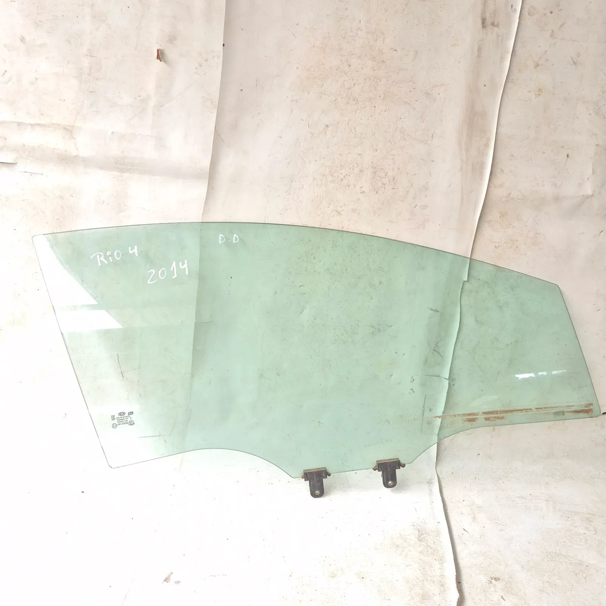 Vidrio puerta DEL-DER Kia Rio 4 2014 - 4x2 Bencina Mecánico