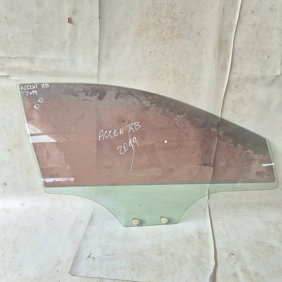 Vidrio puerta DEL-DER Hyundai ACCENT RB  2019 - 4x2 Bencina Mecánico