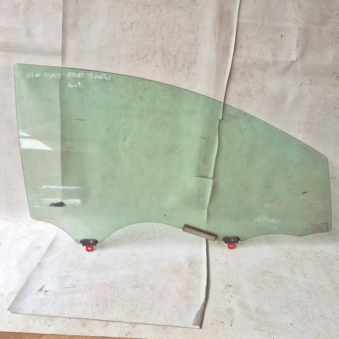 Vidrio puerta DEL-DER Toyota New Yaris 2009 - 4x2 Bencina Mecánico