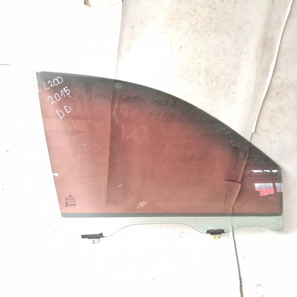 Vidrio puerta DEL-DER Mitsubishi L200 2015 - 4x2 Bencina Mecánico
