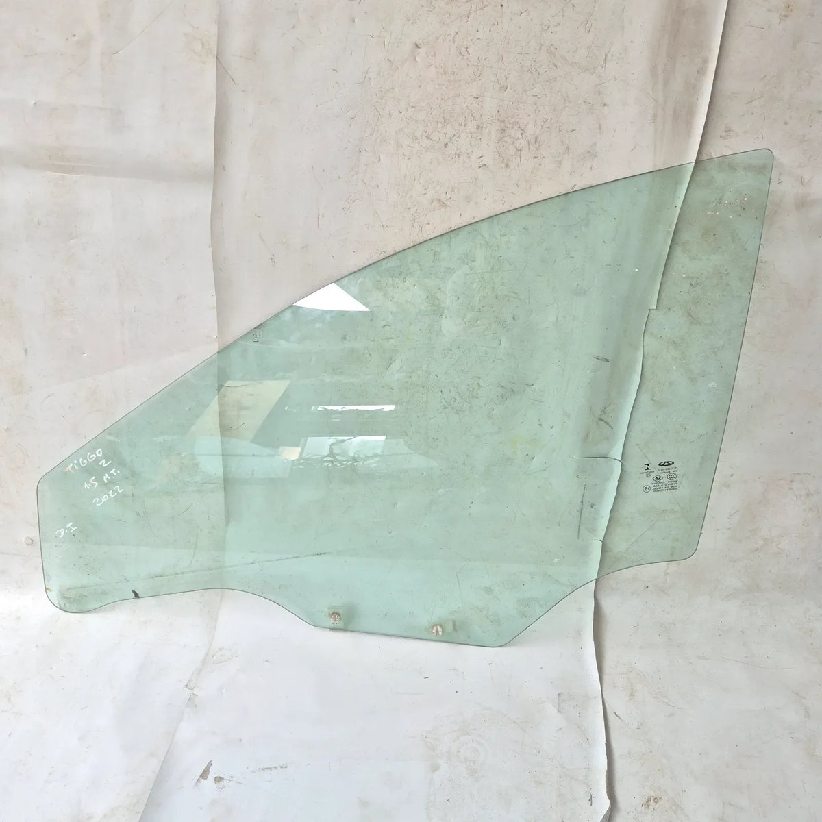 Vidrio puerta DEL-IZQ Chery TIGGO 2 2022 - 1.5 4x2 Bencina Mecánico